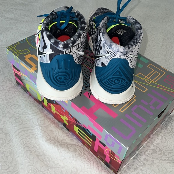 KYBRID S2 basketball Nike 11.5 Still in Box - Picture 6 of 11